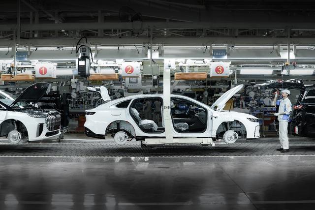 "解密新能源汽車維修技術(shù)，掌握行業(yè)熱門技能！"
